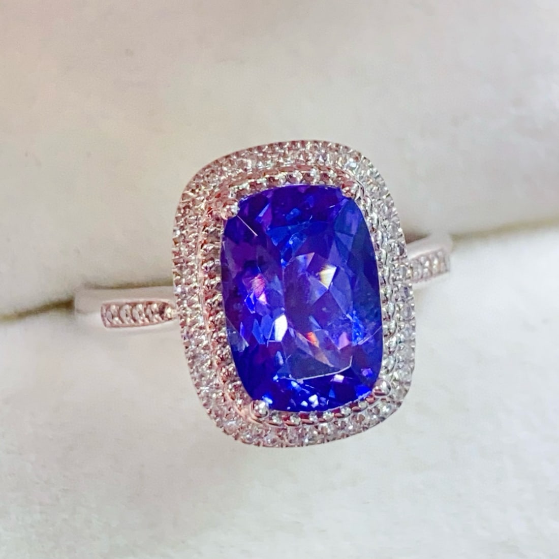 14k Gold 2.67 Ctw Natural Tanzanite & Diamond Ring - 4