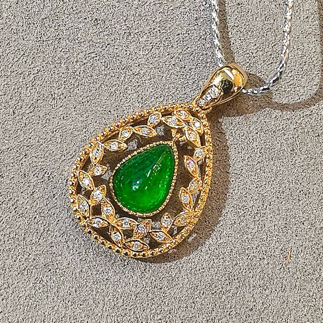 14k Gold 0.92 Ct Vivid Green Natural Emerald & Diamond Pendant( Without Chain ) - 6