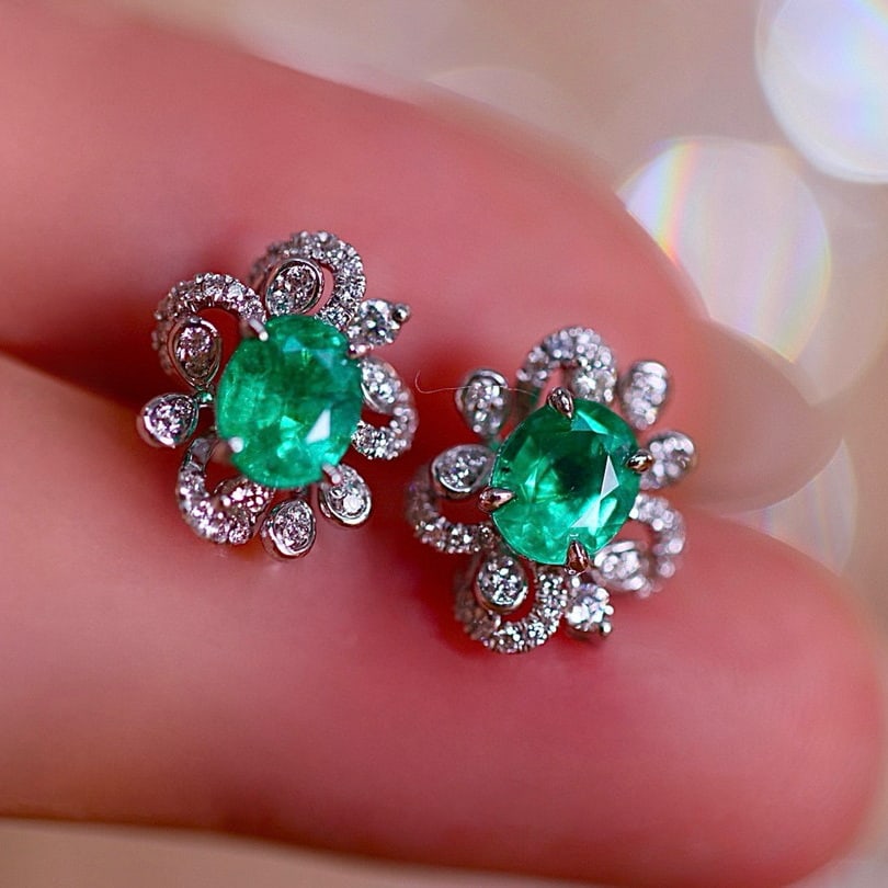 14k Gold 1.41 Ctw Natural Emerald & Diamond Earrings - 2