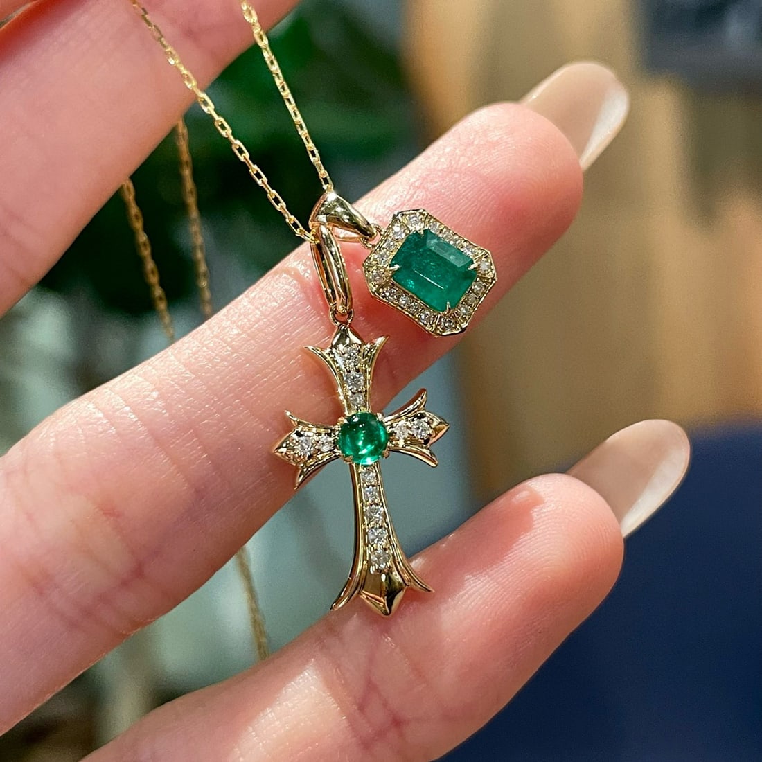 14k Gold 0.45 Ct Vivid Green Natural Emerald & Diamond Pendant( Without Chain ) - 4