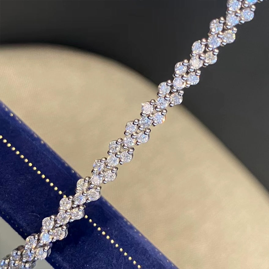 14k Gold 3.33 Ct Natural H Diamond Bracelet: Ref:231062340 // gold content:14k gold // main gemstone:diamond // shape:round // carat weight:3. 33ct // clarity grade:vs-si // color:h // treatment:natural // cut grade:g // Condition: New Low