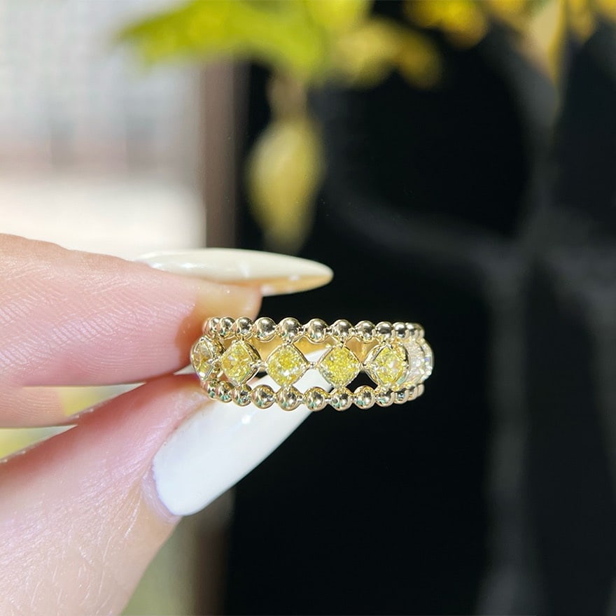 14k Gold 0.94 Ctw Natural Yellow Diamond & Diamond Ring: Ref:231062342 // gold content:14k gold // ring size:7. 25us // // main gemstone:yellow diamond // shape:cushion // carat weight:0. 65ct // color:yellow // treatment:natural // // adjacent gemstone 2