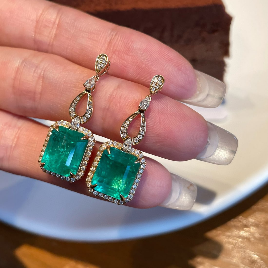 14k Gold 8.38 Ct Natural Emerald & Diamond Earrings - 6