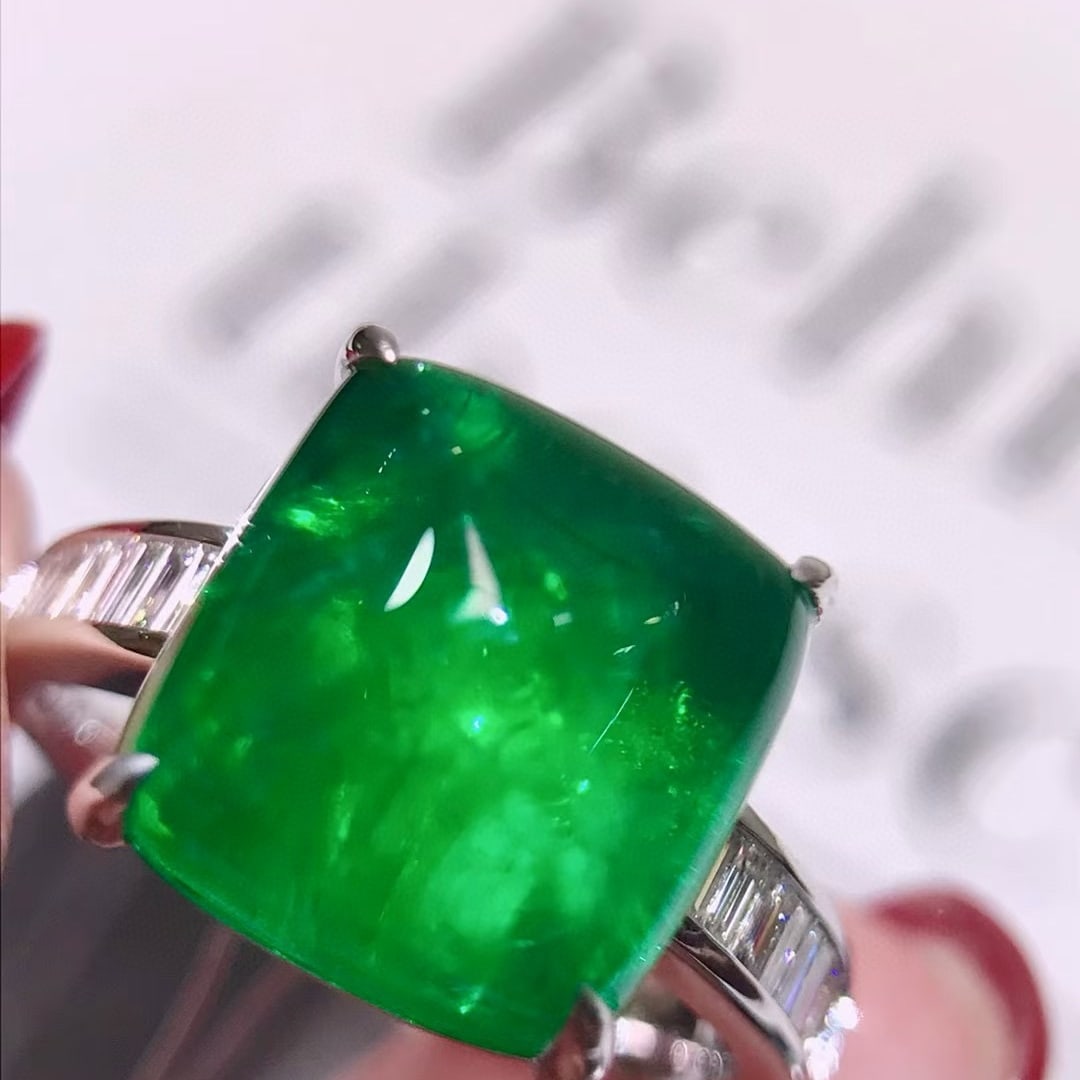 14k Gold 7.76 Ctw Vivid Green Natural Emerald & Diamond Ring - 3