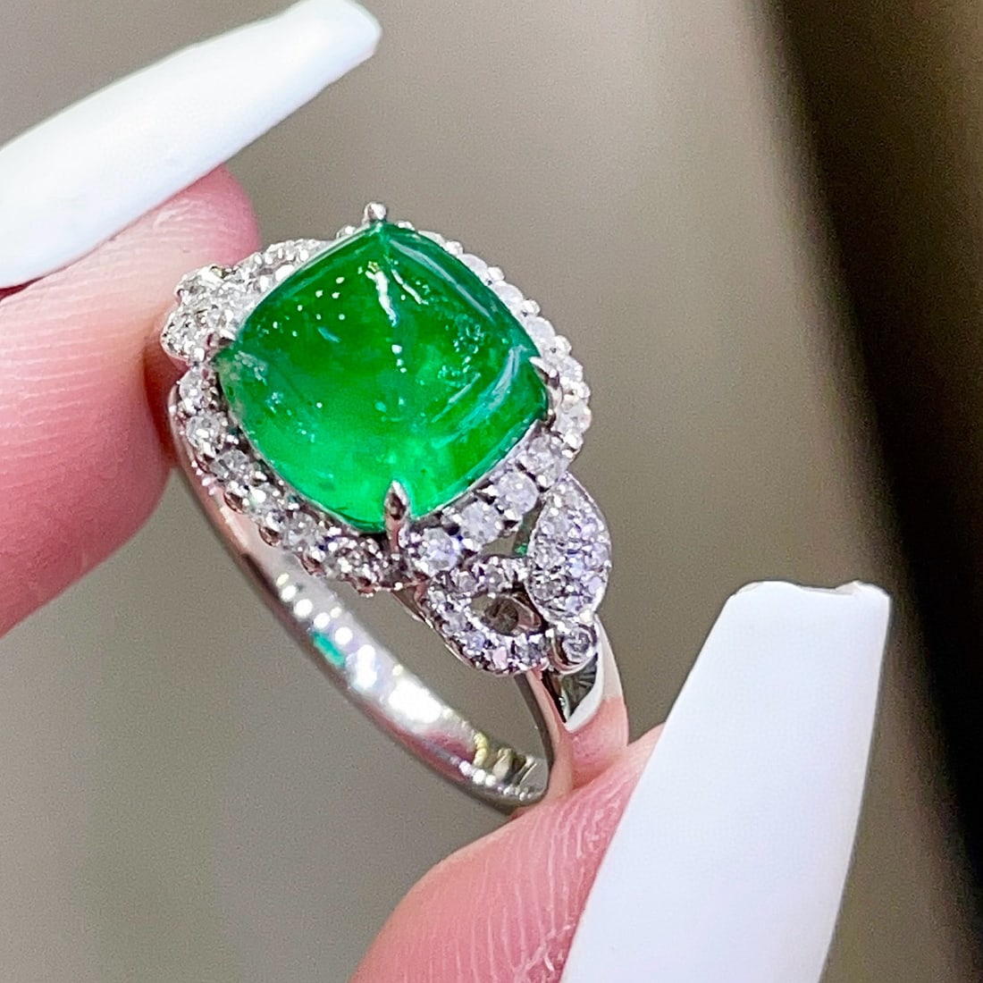 14k Gold 2.95 Ct Vivid Green Natural Emerald & Diamond Ring - 3