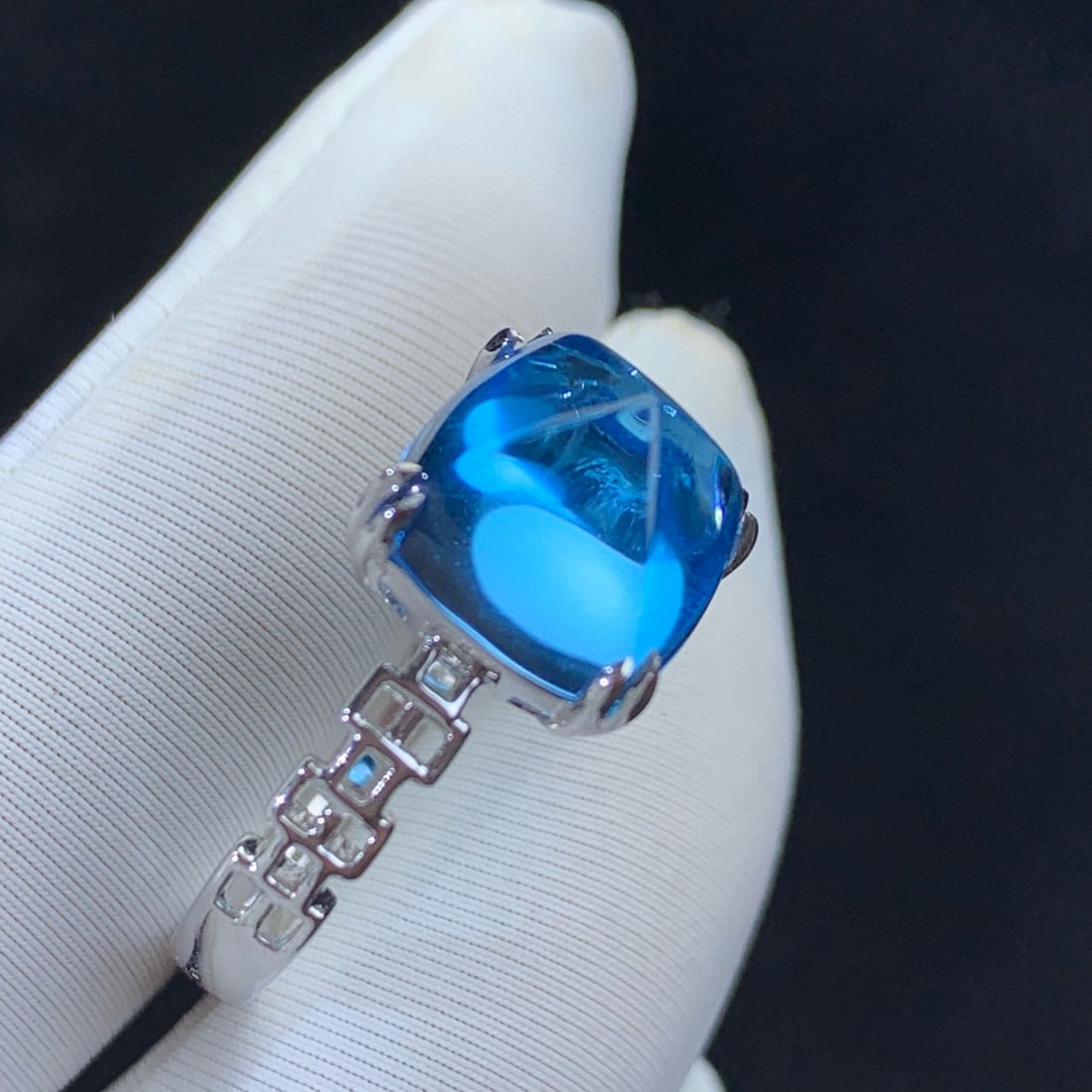 14k Gold 6.2 Ct Natural Topaz Ring - 3