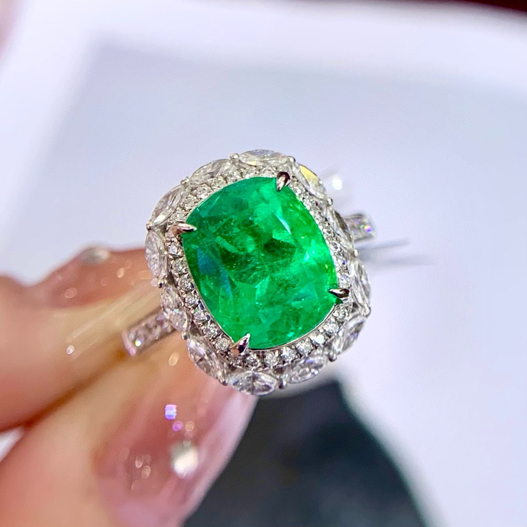 14k Gold 3.62 Ctw Natural Emerald & Diamond Ring (1 of 4)