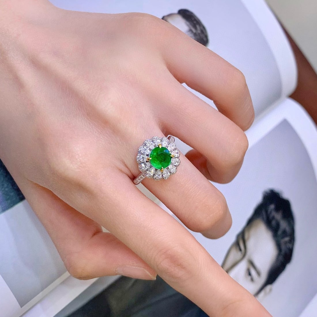14k Gold 2.58 Ctw Vivid Green Natural Emerald & Diamond Ring - 2
