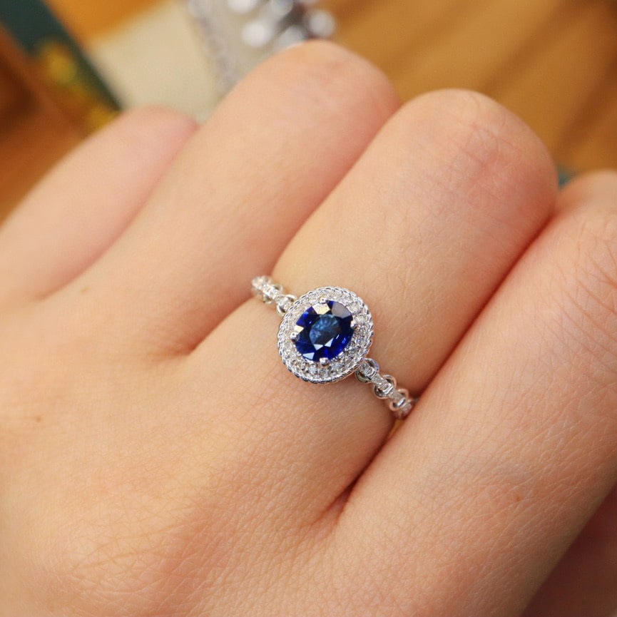 14k Gold 0.75 Ctw Natural Sapphire & Diamond Ring - 6