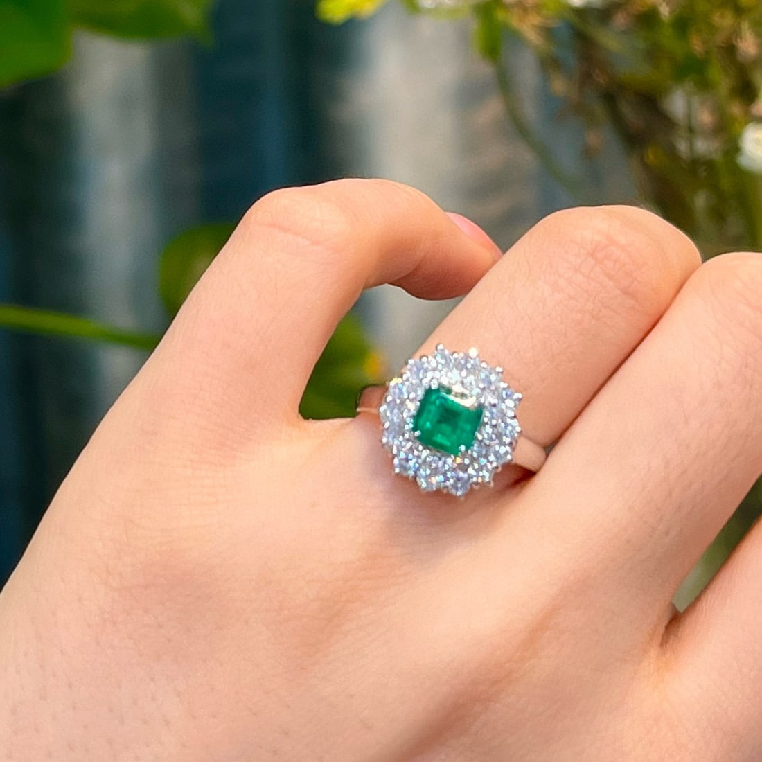 14k Gold 1.98 Ctw Vivid Green Natural Emerald & Diamond Ring - 2