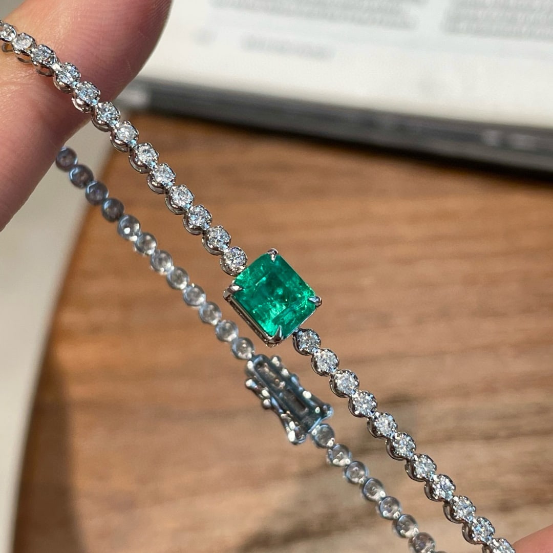 14k Gold 0.85 Ct Vivid Green Natural Emerald & Diamond Bracelet - 6