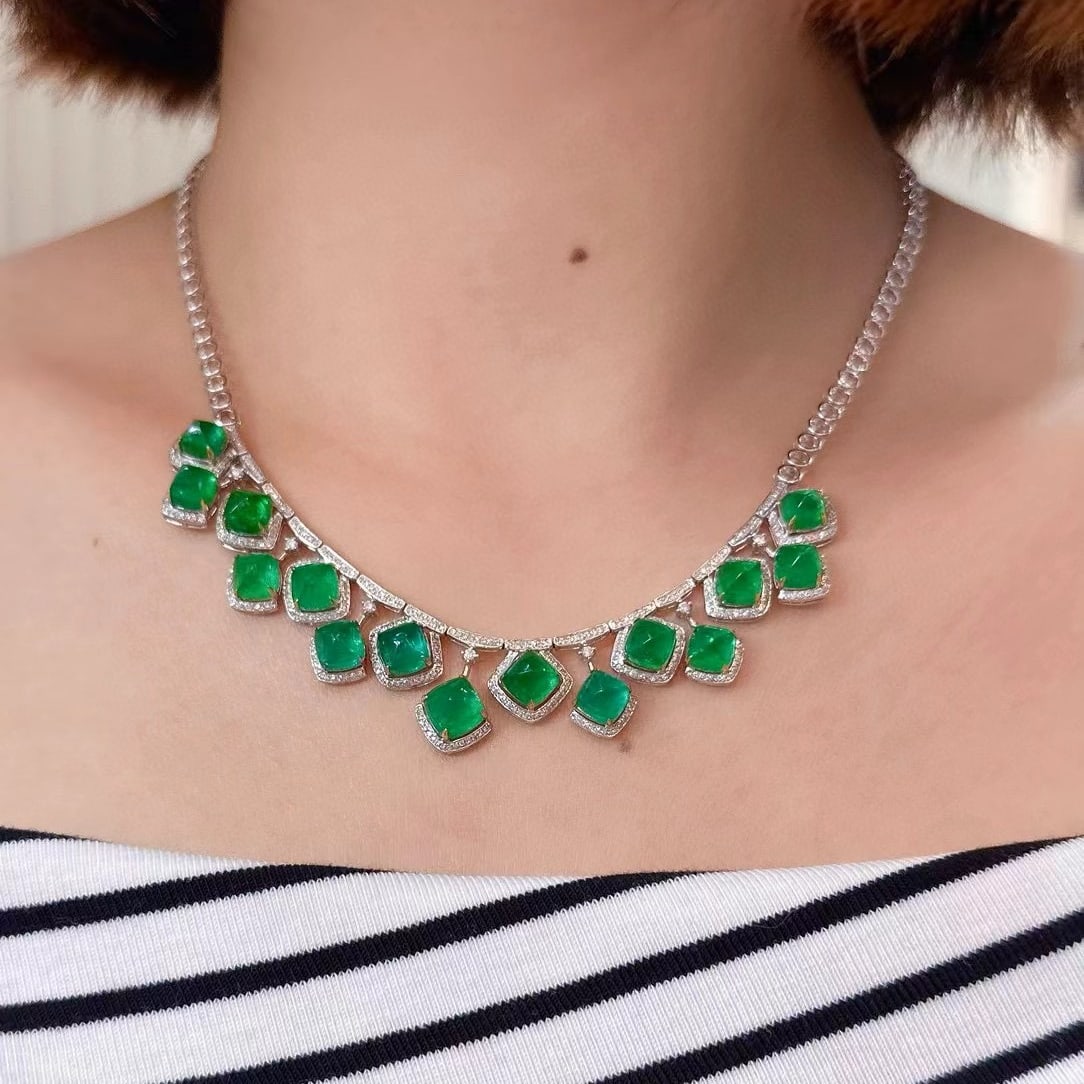 14k Gold 20.45 Ct Vivid Green Natural Emerald & Diamond Necklace - 4