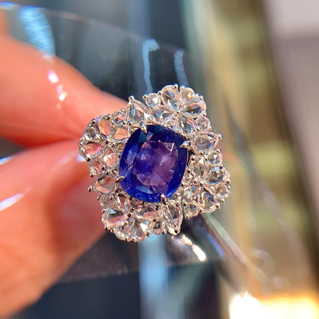 14k Gold 2.00 Ct Natural Sapphire & Sapphire & Diamond Ring - 5