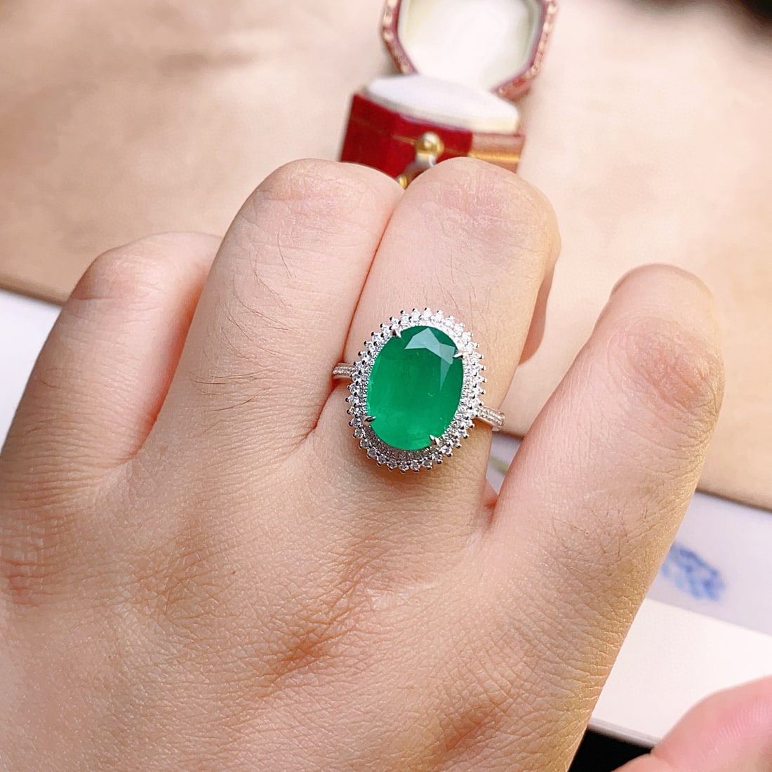 14k Gold 4.75 Ct Natural Emerald & Diamond Ring - 6