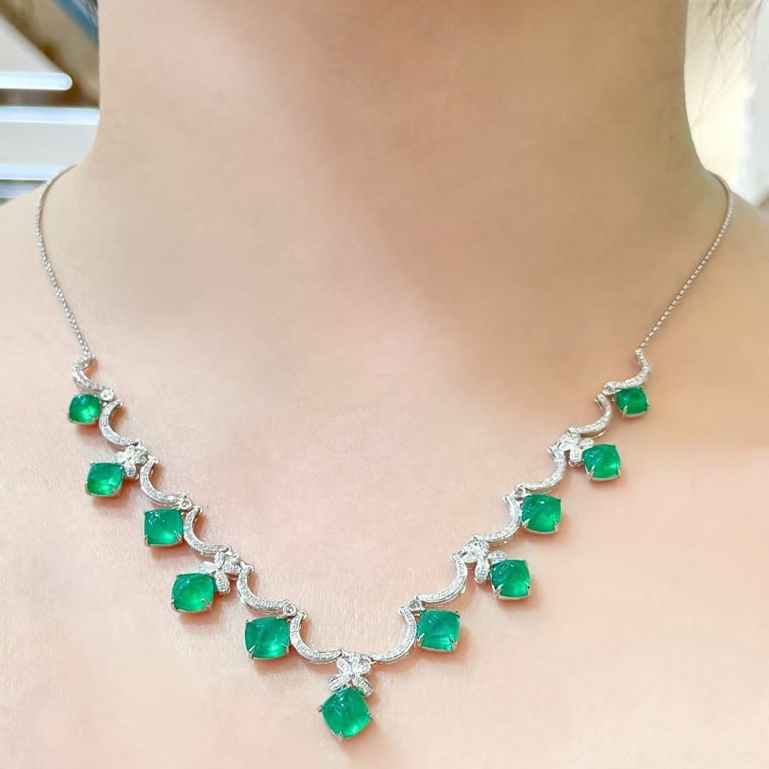 14k Gold 10.57 Ct Vivid Green Natural Emerald & Diamond & Sapphire Necklace - 6
