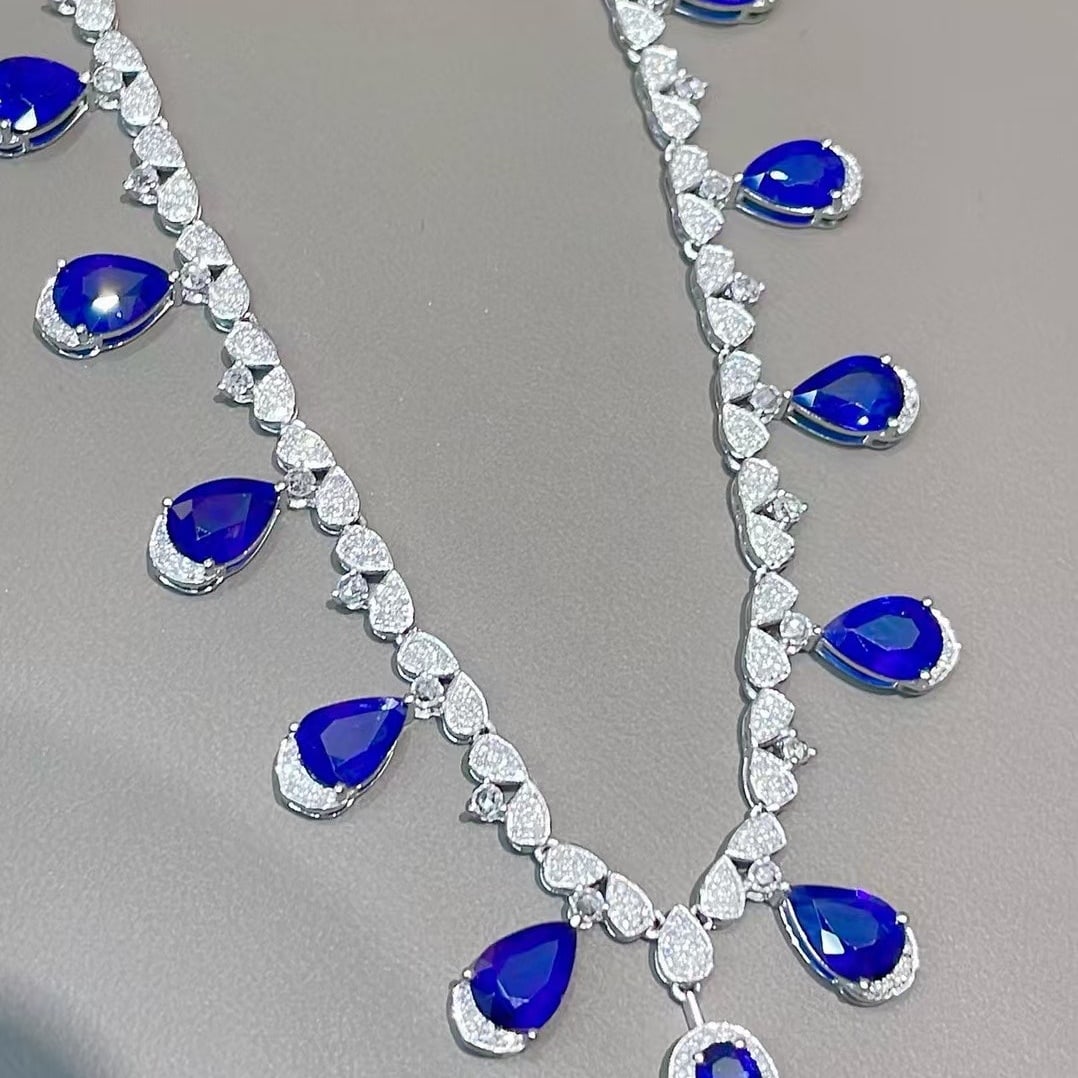 14k Gold 9.5 Ct Natural Sapphire & Diamond Necklace: Ref:231063031 // gold content:14k gold // main gemstone:sapphire // shape:multiple // carat weight:9. 5ct // color:royal blue // treatment:natural // // adjacent gemstone 2 : diamond // shape:round