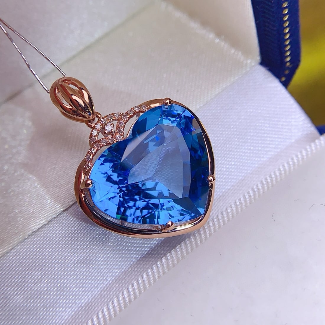 14k Gold 12.36 Ctw Natural Topaz & Diamond Pendant( Without Chain ) - 2