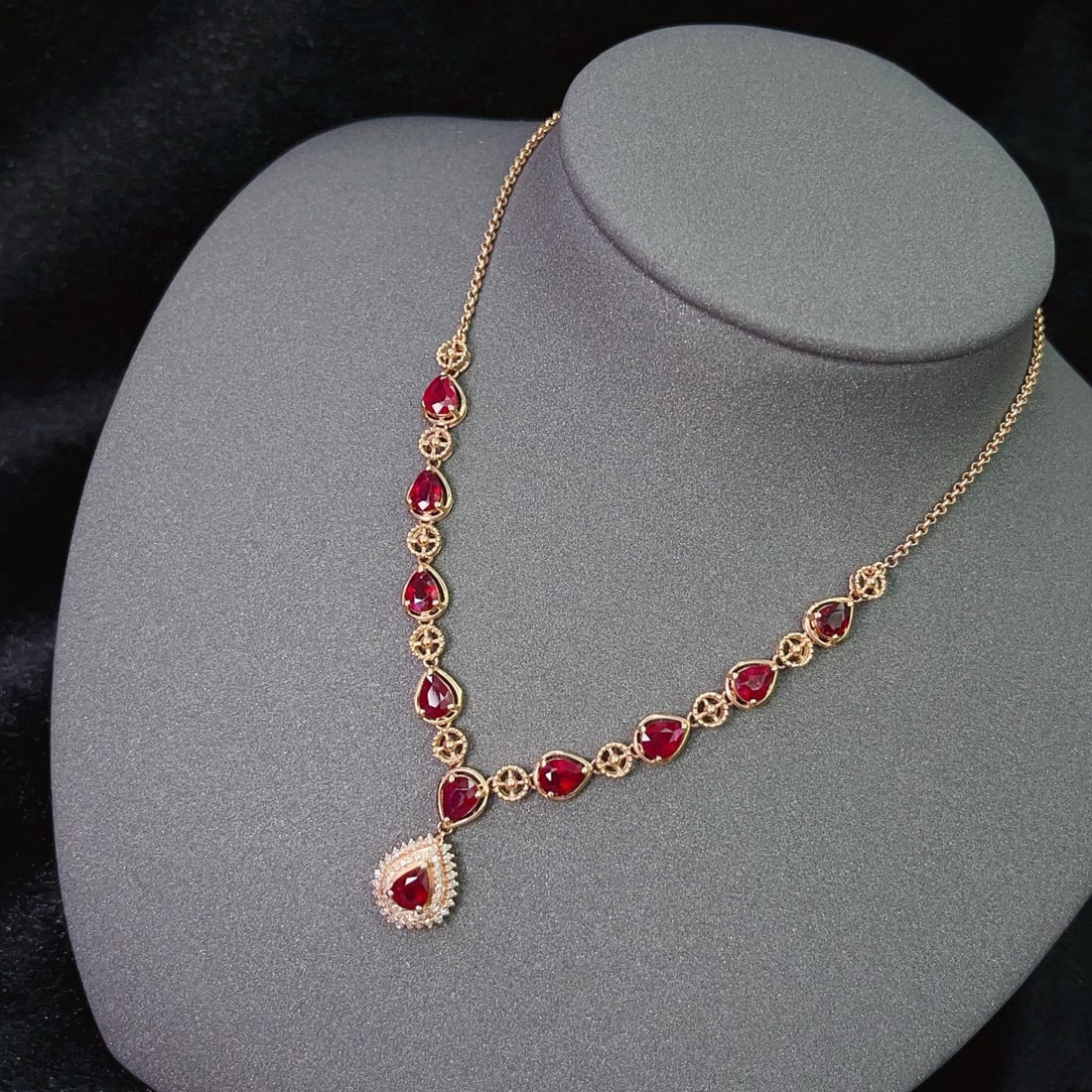 14k Gold 5.75 Ct Natural Ruby & Diamond Necklace - 3