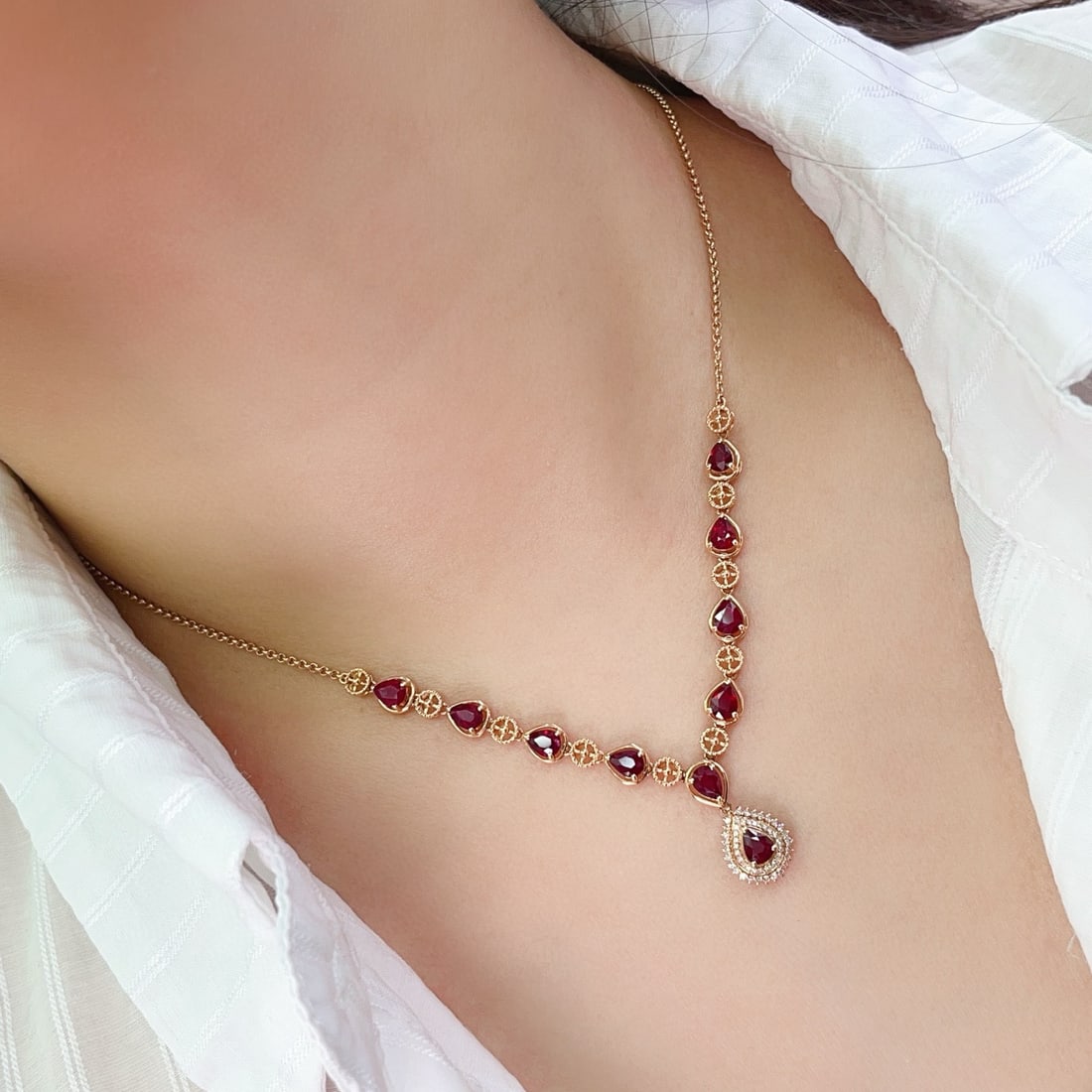 14k Gold 5.75 Ct Natural Ruby & Diamond Necklace - 6