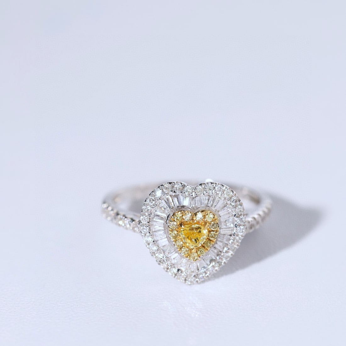 14k Gold 0.6 Ct Natural Color Diamond Ring - 3
