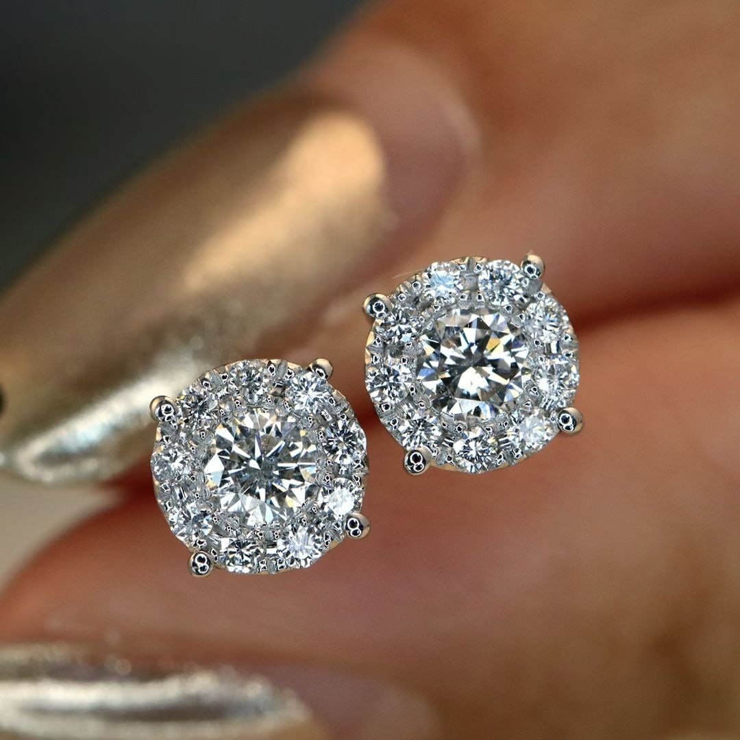 14k Gold 0.50 Ctw Natural H Diamond Earrings: Ref:231063116 // gold content:14k gold // main gemstone:diamond // shape:round // carat weight:0. 32ct // clarity grade:vs-si // color:h // treatment:natural // cut grade:g // // adjacent gemstone 2
