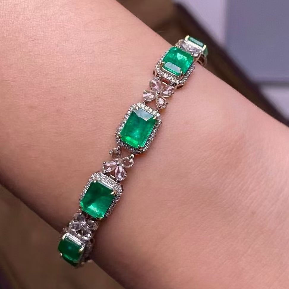 14k Gold 8 Ct Natural Emerald & Diamond Bracelet - 6