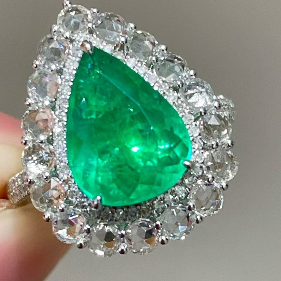 14k Gold 2.72 Ct Natural Emerald & Diamond & Sapphire Ring - 5