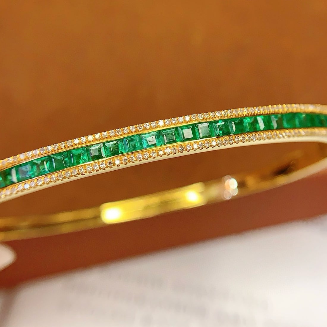 14k Gold 4 Ct Vivid Green Natural Emerald & Diamond Bangle - 2