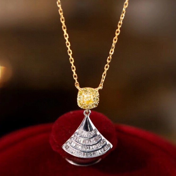 14k Gold 0.3 Ct Natural Color Diamond Necklace: Ref:231063155 // gold content:14k gold // main gemstone:diamond // shape:multiple // carat weight:0. 3ct // clarity grade:vs-si // color:color // treatment:natural // Condition: New High Estimate: