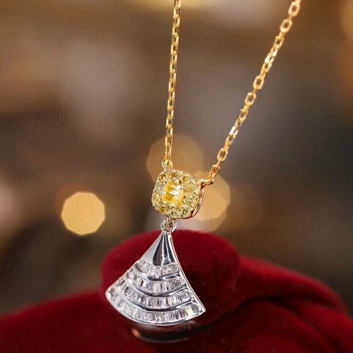 14k Gold 0.3 Ct Natural Color Diamond Necklace - 2
