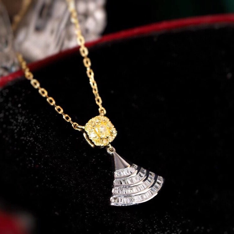 14k Gold 0.3 Ct Natural Color Diamond Necklace - 4