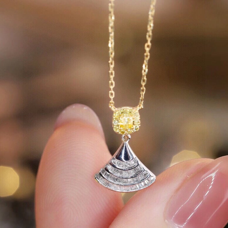14k Gold 0.3 Ct Natural Color Diamond Necklace - 5