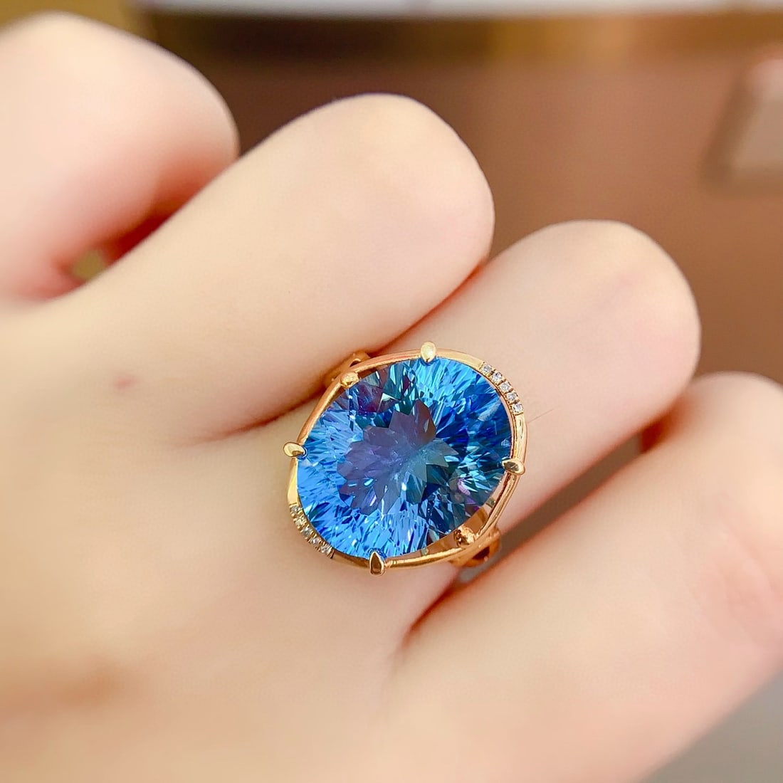 14k Gold 10.45 Ct Natural Topaz & Diamond Ring - 7