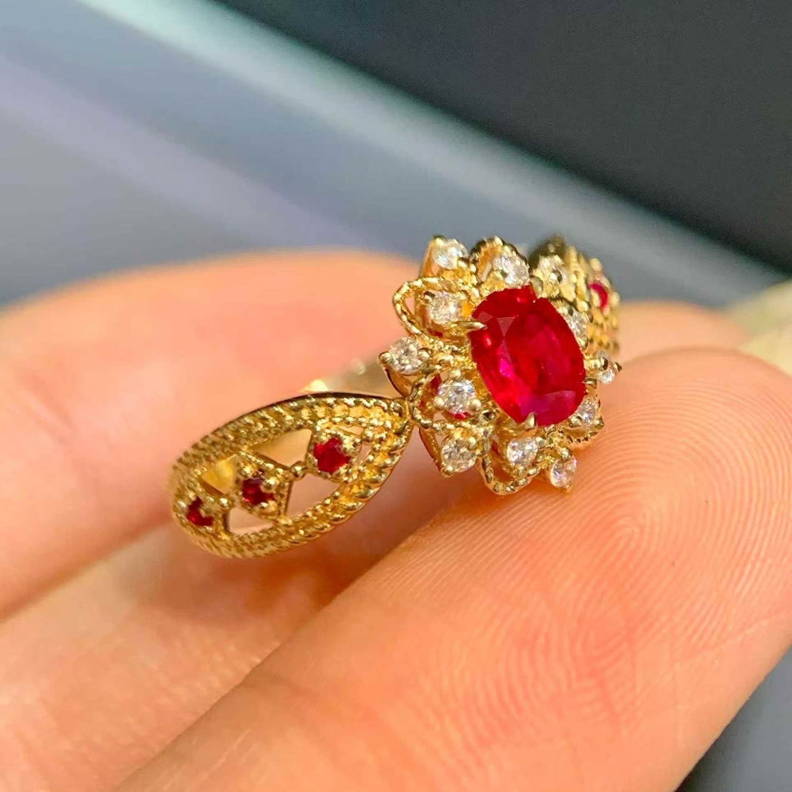 14k Gold 0.57 Ctw Natural Ruby & Diamond Ring - 5