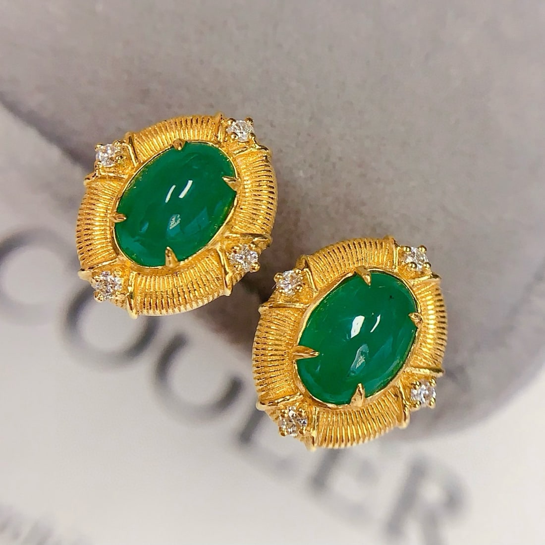 14k Gold 2 Ct Natural Emerald & Diamond Earrings - 2