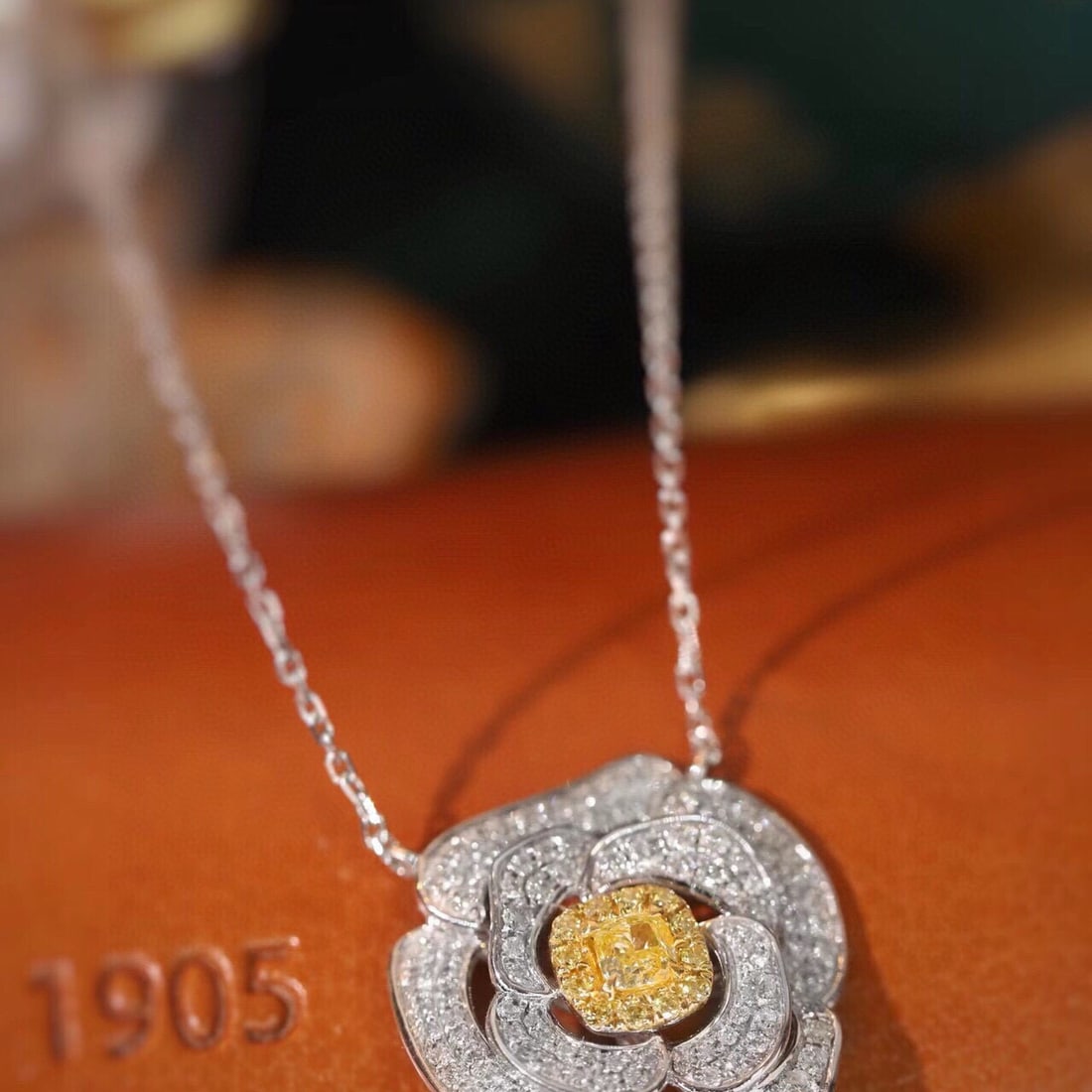 14k Gold 0.60 Ctw Natural Yellow Diamond & Diamond Necklace - 2