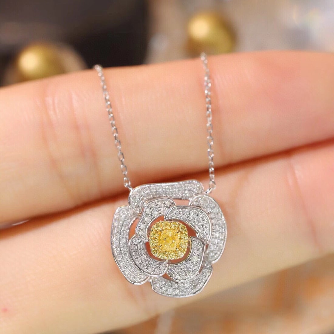 14k Gold 0.60 Ctw Natural Yellow Diamond & Diamond Necklace - 7