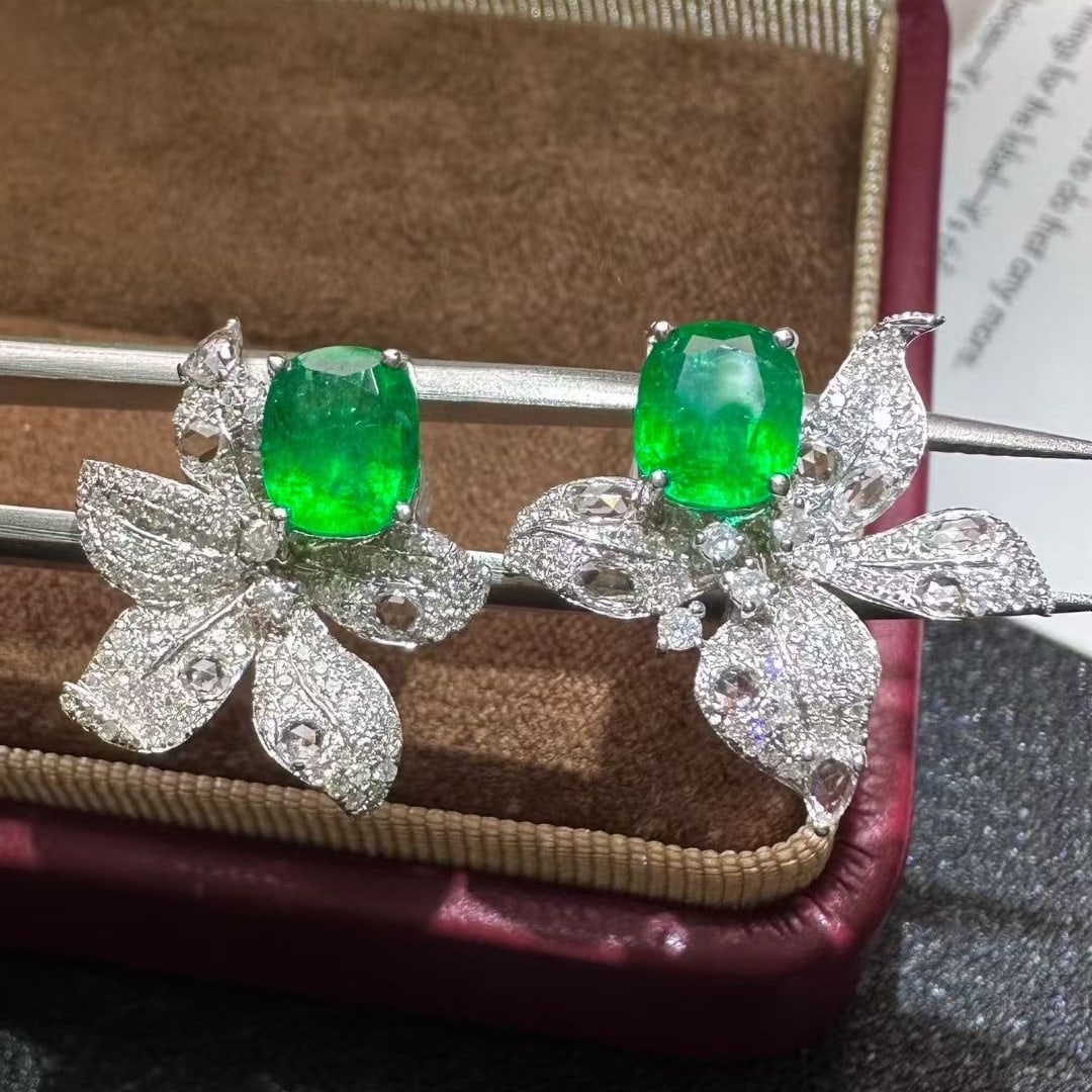 14k Gold 1.73 Ct Vivid Green Natural Emerald & Diamond & Sapphire Earrings - 3