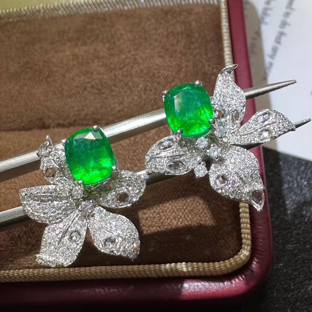 14k Gold 1.73 Ct Vivid Green Natural Emerald & Diamond & Sapphire Earrings - 4