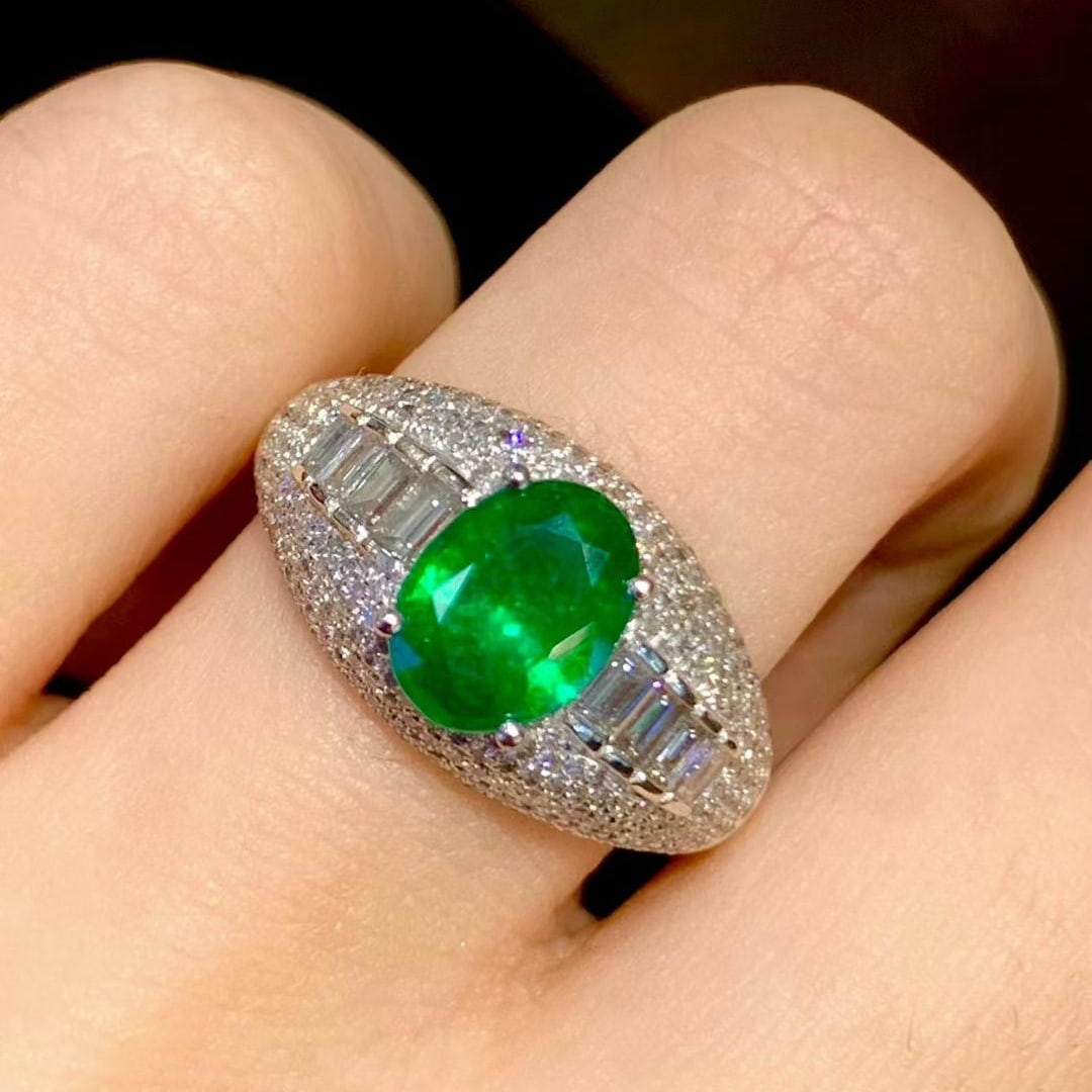 14k Gold 1.22 Ct Vivid Green Natural Emerald & Diamond Ring - 4