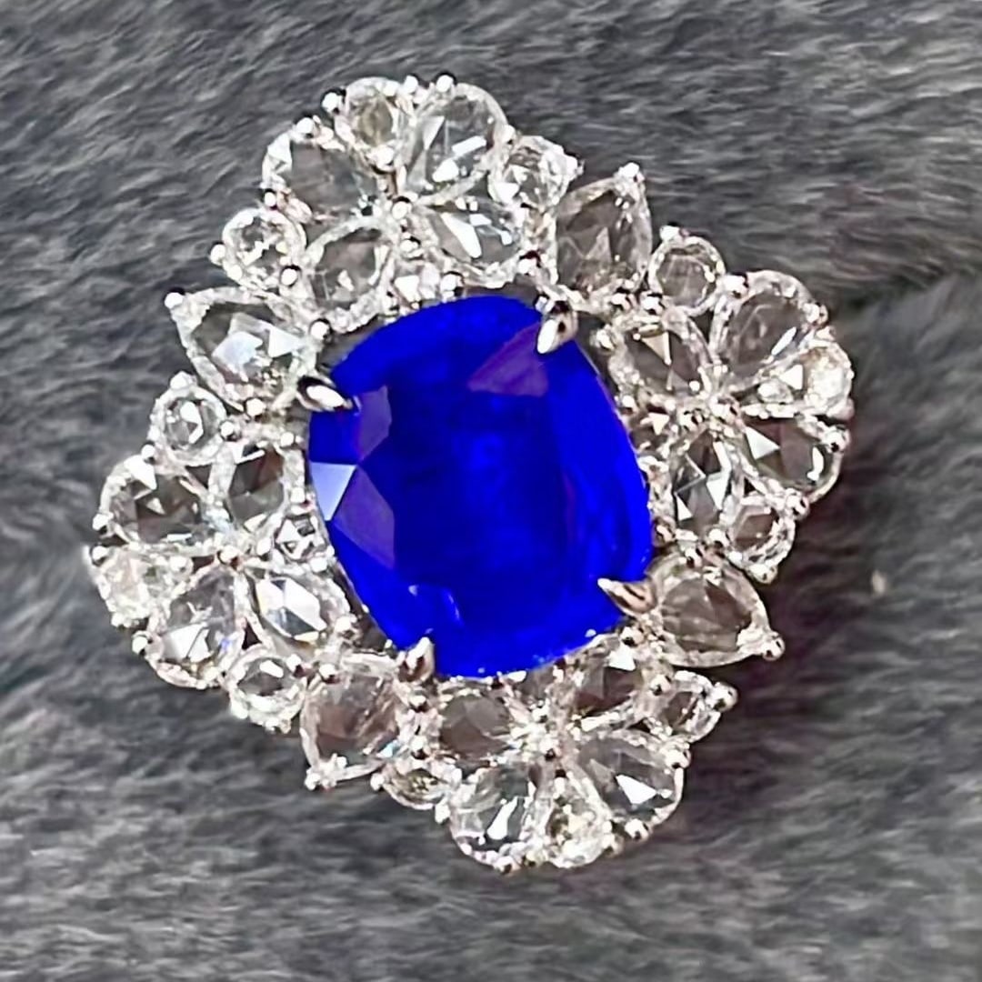 14K GOLD 2 CT NATURAL SAPPHIRE & DIAMOND & SAPPHIRE RING - 2