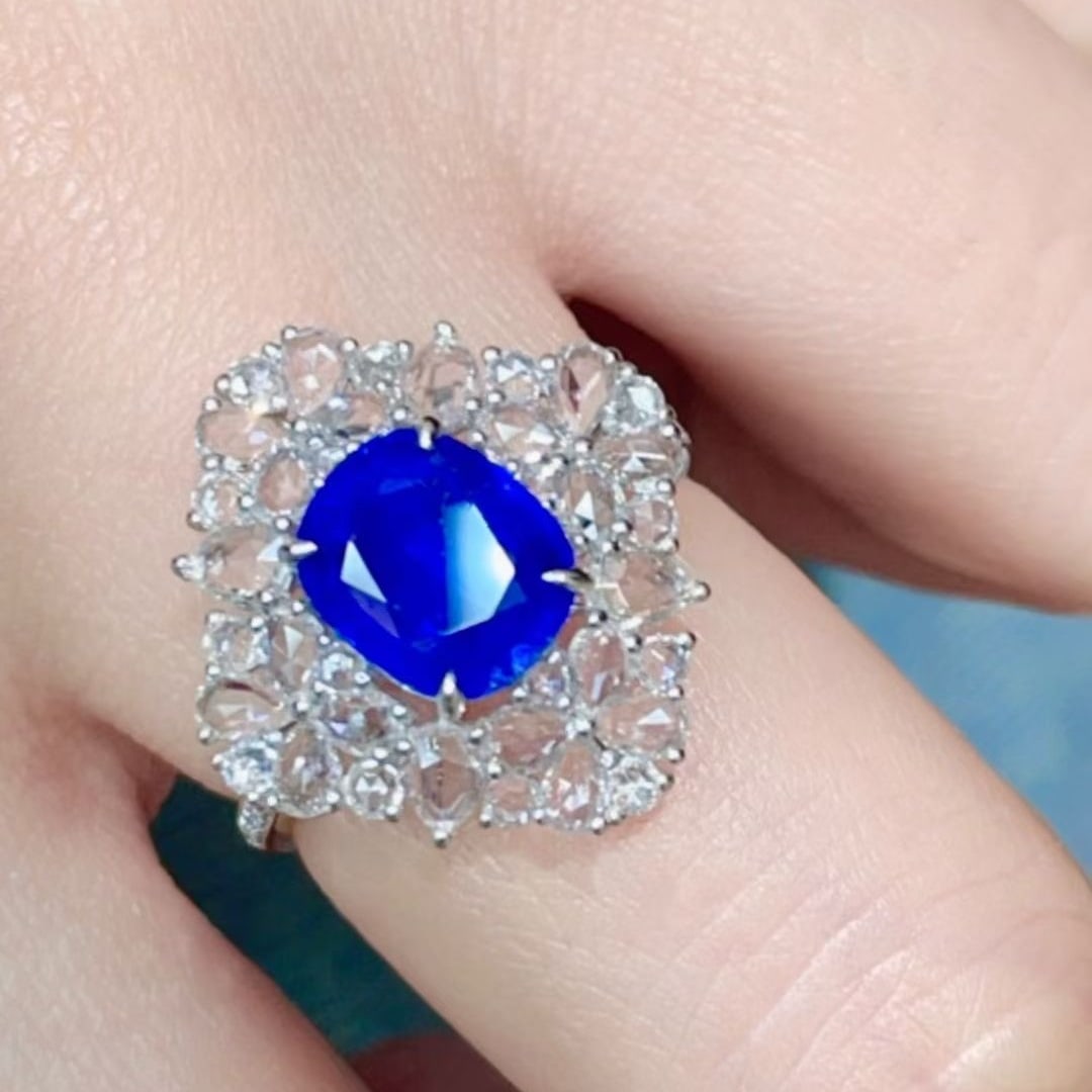 14K GOLD 2 CT NATURAL SAPPHIRE & DIAMOND & SAPPHIRE RING - 3