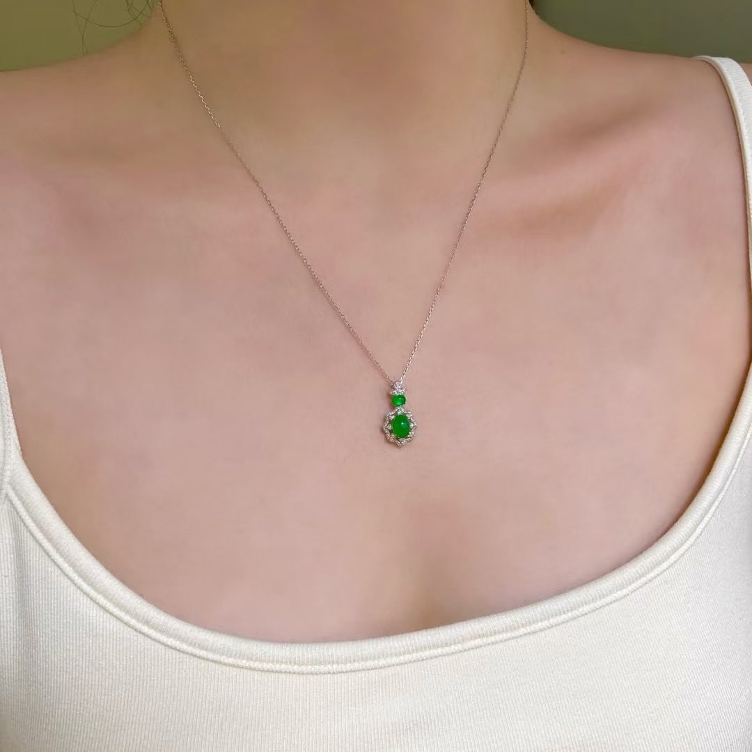 14k Gold 1.2 Ct Vivid Green Natural Emerald & Diamond Pendant( Without Chain ) - 2