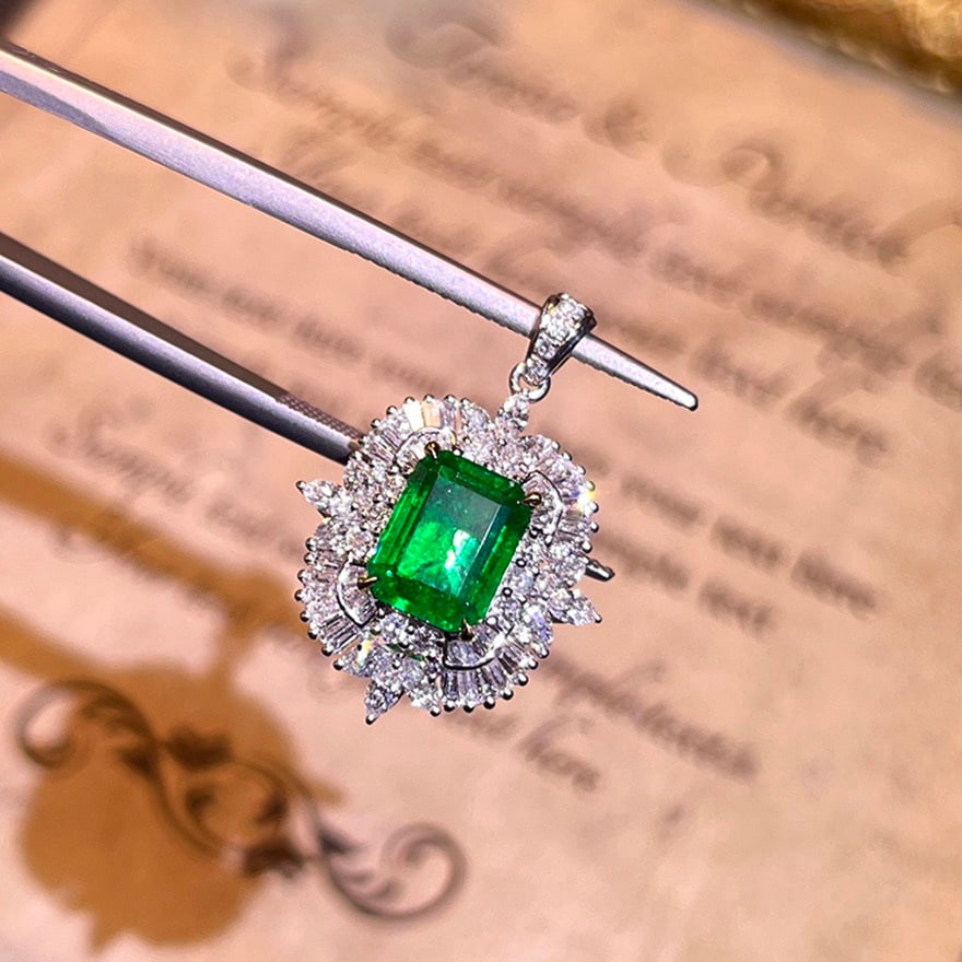 14k Gold 2.59 Ctw Vivid Green Natural Emerald & Diamond Pendant( Without Chain ) - 7