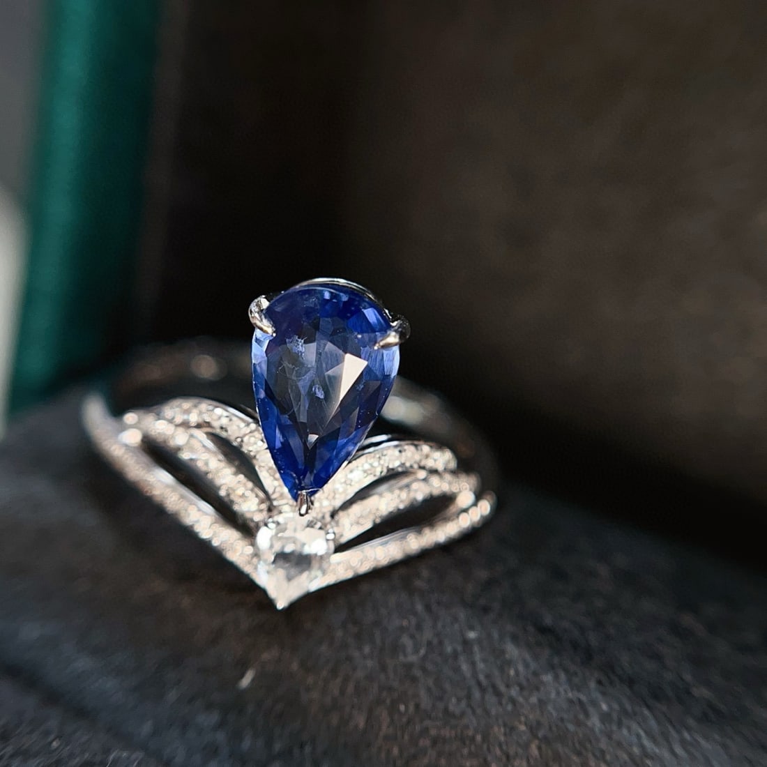 14k Gold 1.30 Ct Natural Sapphire & Diamond & Sapphire Ring - 4