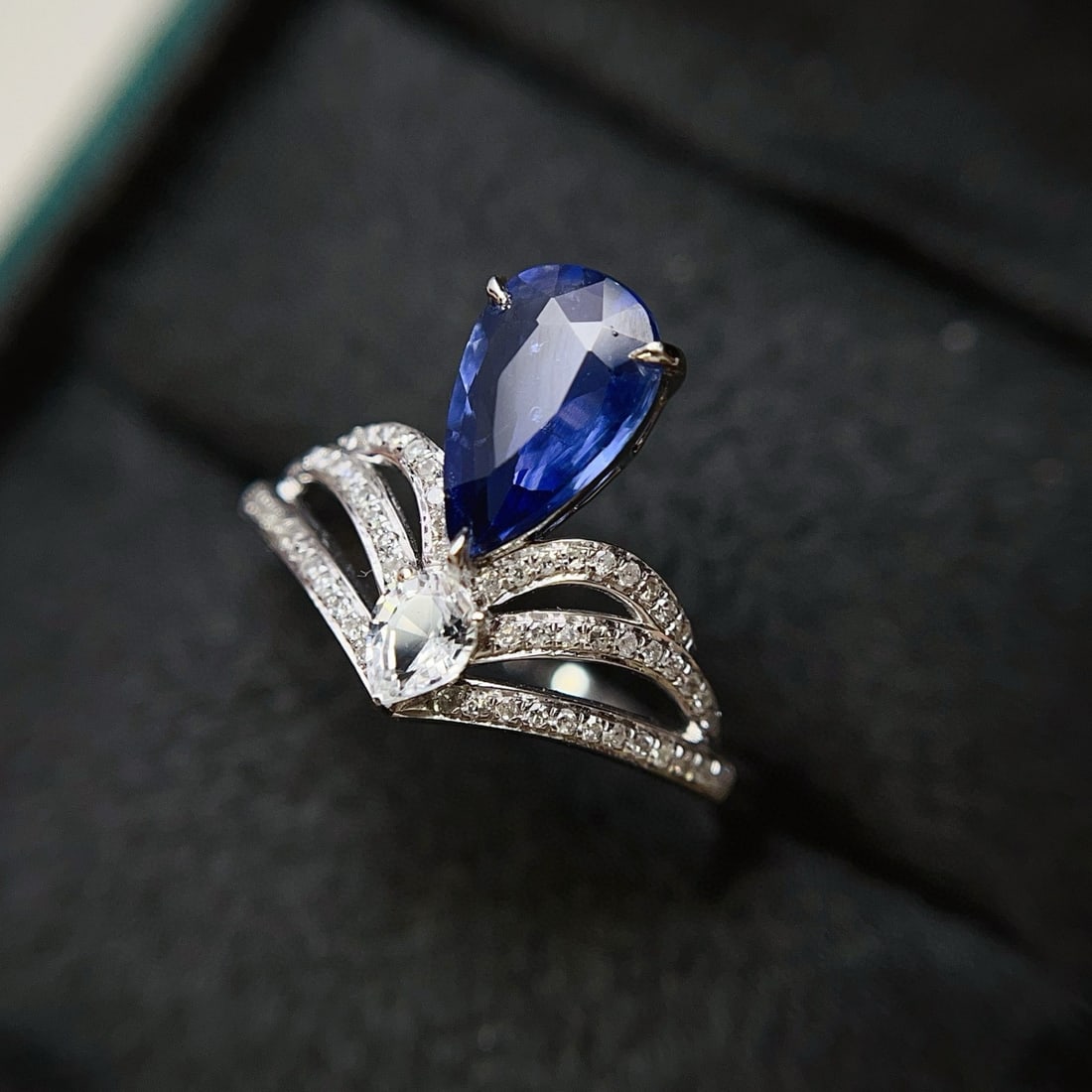 14k Gold 1.30 Ct Natural Sapphire & Diamond & Sapphire Ring - 6