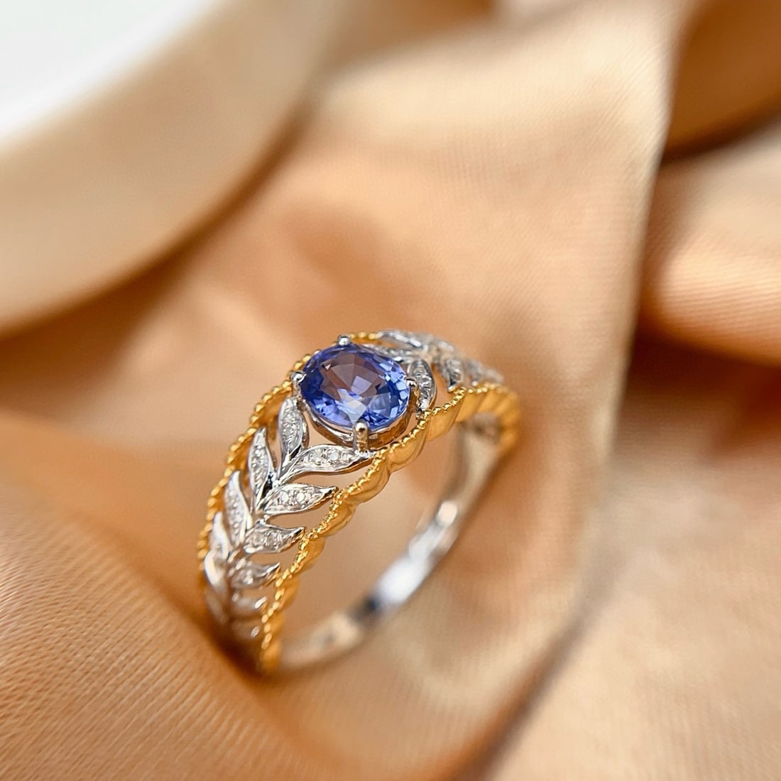 14k Gold 1.00 Ct Natural Sapphire & Diamond Ring - 4