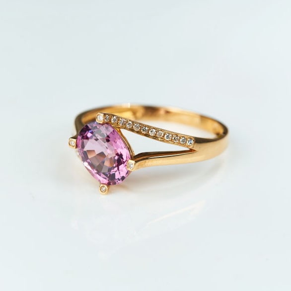 14k Gold 1.75 Ct Natural Spinel & Diamond Ring - 9
