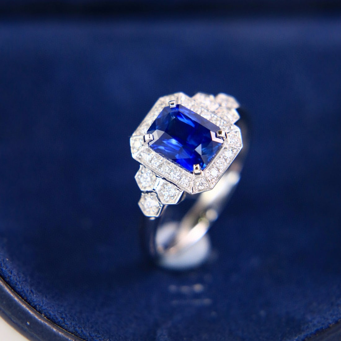 14k Gold 2.43 Ctw Natural Sapphire & Diamond Ring - 4