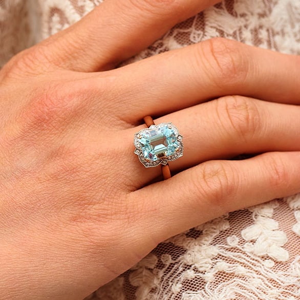 14K GOLD 3.52 CT NATURAL AQUAMARINE & DIAMOND RING - 8
